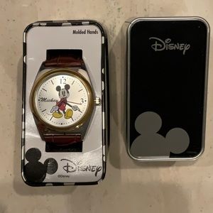 Disney Mickey Mouse Men’s Watch Moving Hands Brown Strap Silver Gold Quartz New